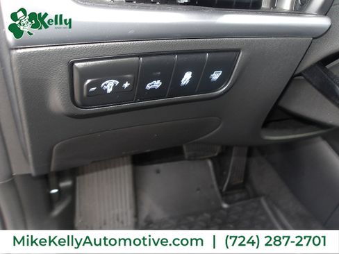 Certified 2025 Hyundai Santa Cruz Limited image 17