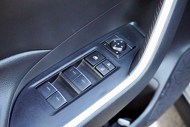 Used 2024 Toyota RAV4 XLE FWD image 28