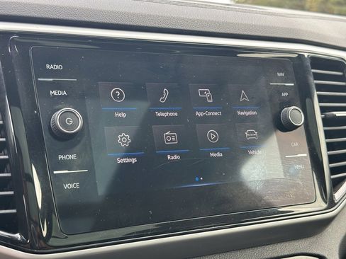 Used 2023 Volkswagen Atlas Cross Sport SEL R-Line image 39