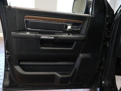 Used 2016 RAM 1500 Laramie w/ Convenience Group AWD/4WD image 14