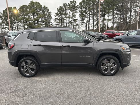 Used 2022 Jeep Compass Latitude w/ Sun and Sound Group image 5