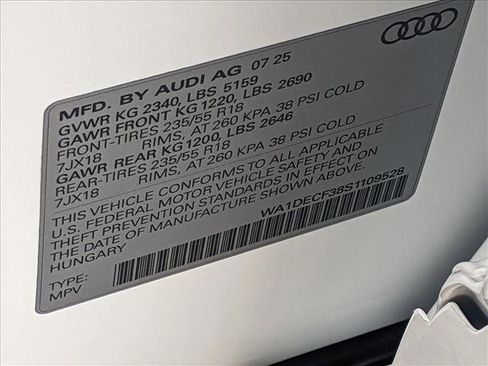 New 2025 Audi Q3 2.0T Premium image 17