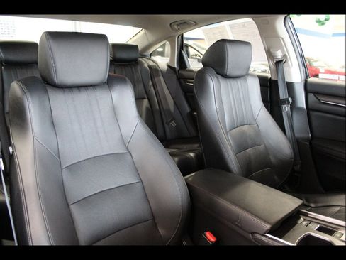Certified 2019 Honda Accord EX-L image 24