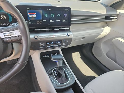 Used 2025 Hyundai Kona SEL FWD image 20