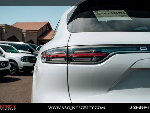 Used 2021 Porsche Cayenne AWD/4WD image 15