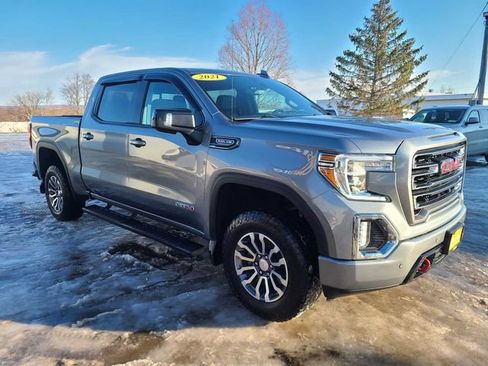 Used 2021 GMC Sierra 1500 AT4 w/ Off-Road Performance Package image 4