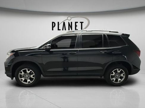 Certified 2023 Honda Passport TrailSport image 4