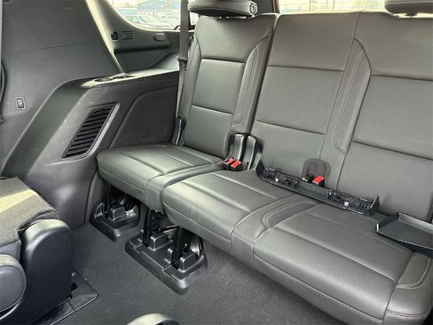 Used 2023 Chevrolet Tahoe LT w/ Luxury Package image 21