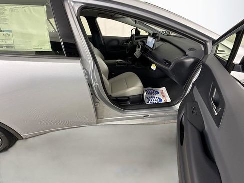 New 2026 Toyota Prius XLE FWD image 27
