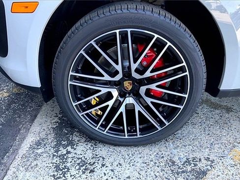 New 2026 Porsche Macan S image 14