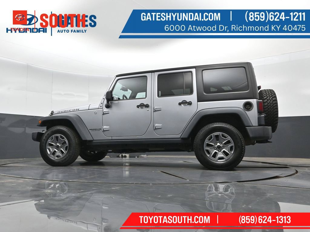 Used 2015 Jeep Wrangler Unlimited Rubicon w/ Max Tow Package AWD/4WD image 33