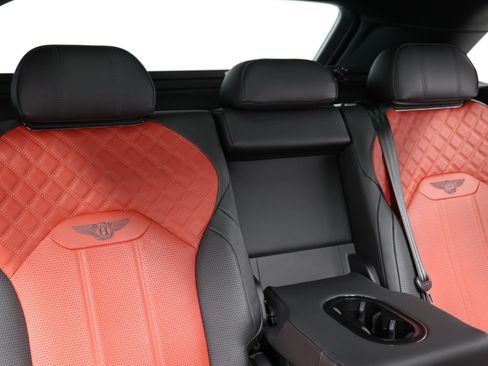 Used 2022 Bentley Bentayga AWD/4WD image 92