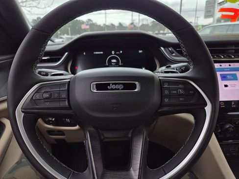 New 2025 Jeep Grand Cherokee Limited w/ Luxury Tech Group II image 21