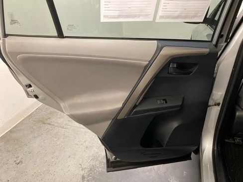 Used 2013 Toyota RAV4 LE AWD/4WD image 20