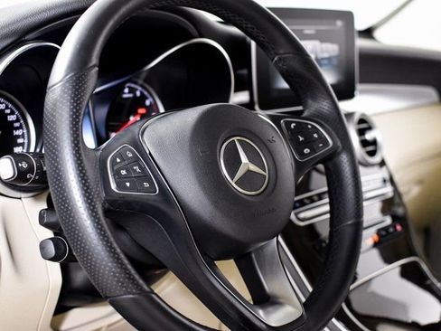 Used 2019 Mercedes-Benz GLC 300 GLC 300 image 19