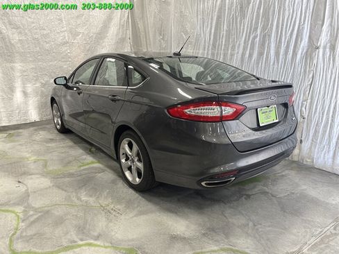 Used 2016 Ford Fusion SE image 7