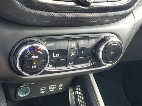 Used 2023 Chevrolet TrailBlazer LT w/ Convenience Package FWD image 23