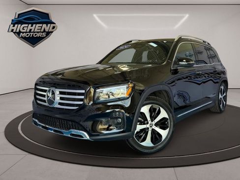 Used 2024 Mercedes-Benz GLB 250 4MATIC w/ Driver Assistance Package image 2