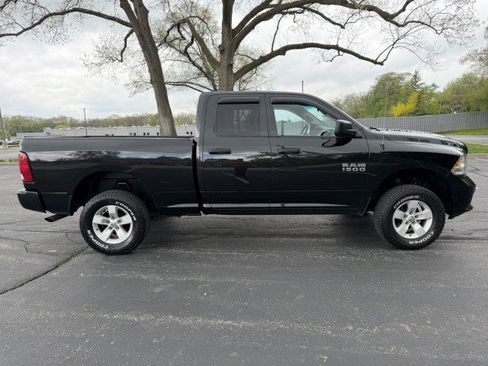 Used 2018 RAM 1500 Express AWD/4WD image 8
