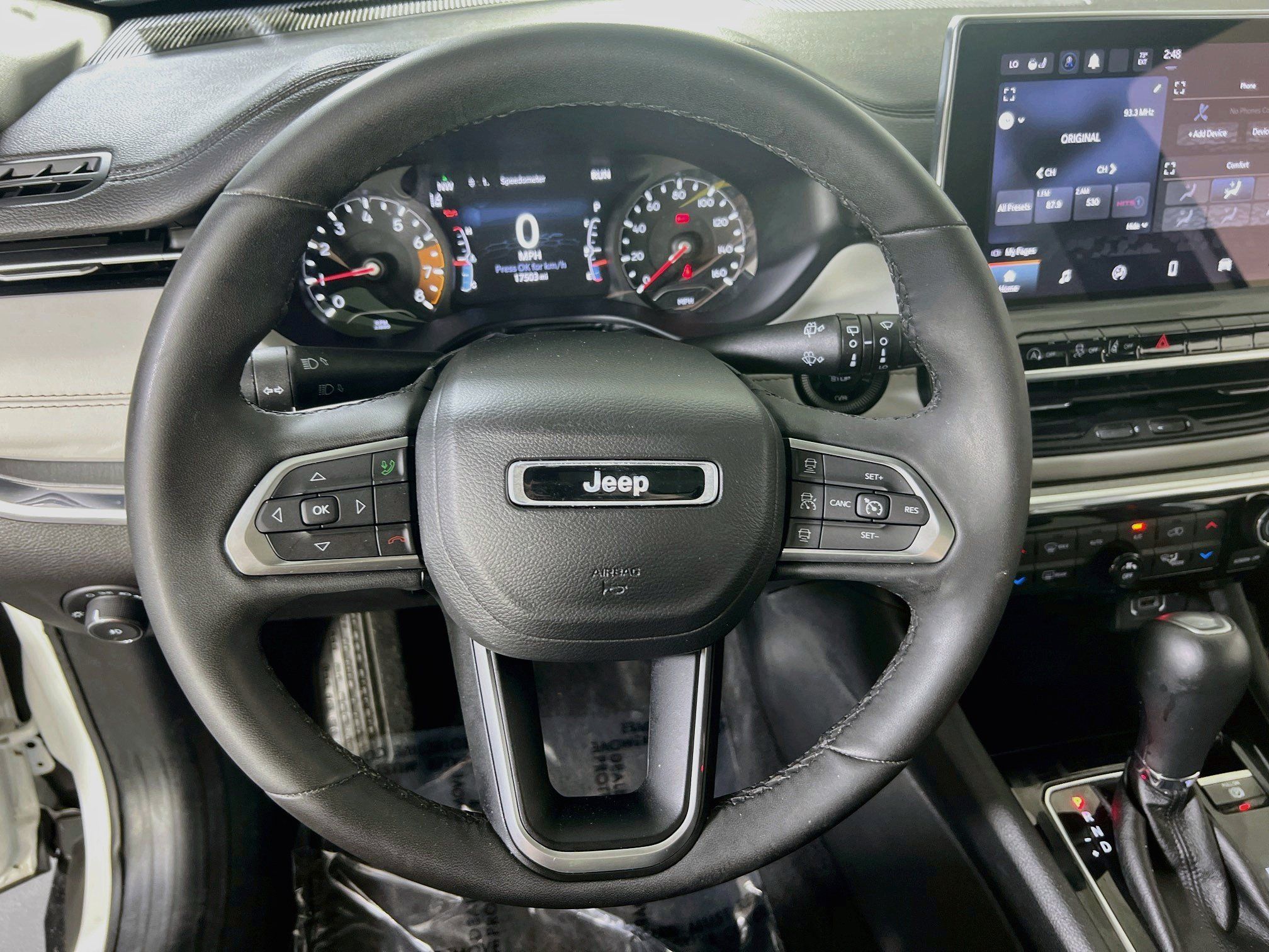 Used 2023 Jeep Compass Limited w/ Sun and Sound Group AWD/4WD image 11