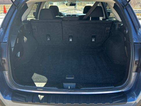 Used 2018 Subaru Outback 2.5i Premium image 12