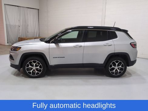 Used 2024 Jeep Compass Limited w/ Sun and Sound Group AWD/4WD image 6