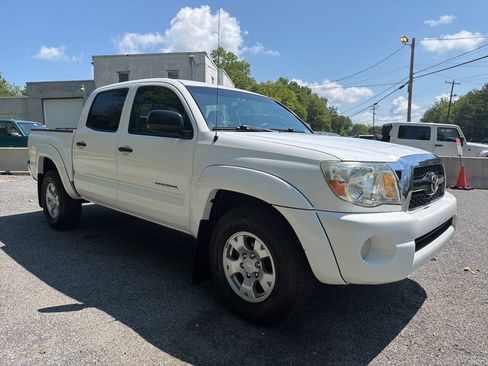 Used 2011 Toyota Tacoma 4x4 Double Cab w/ SR5 Pkg #2 image 8