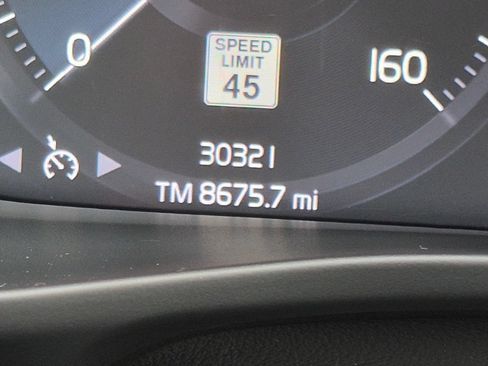 Used 2021 Volvo XC40 T5 R-Design w/ Climate Package AWD/4WD image 21