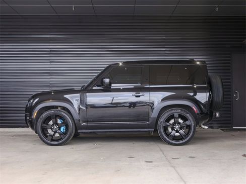 Used 2022 Land Rover Defender 90 V8 image 2