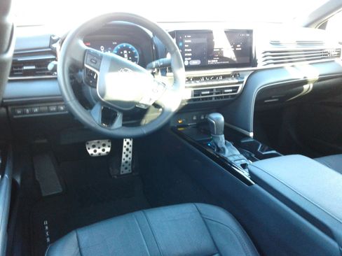 Used 2025 Toyota Camry XSE image 13