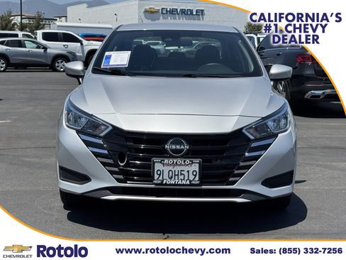 Used 2024 Nissan Versa SV FWD image 2