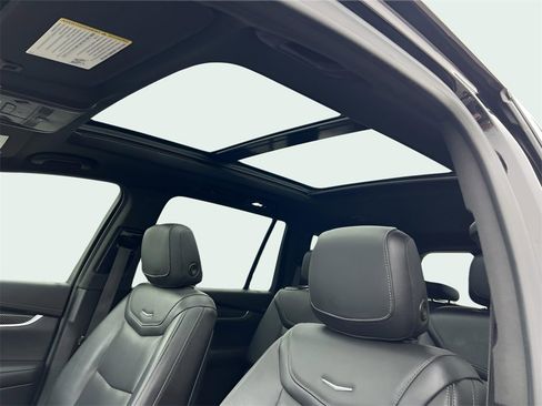 Used 2022 Cadillac XT6 Sport image 7