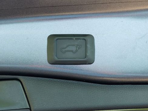 Used 2023 Toyota RAV4 XLE Premium AWD/4WD image 60