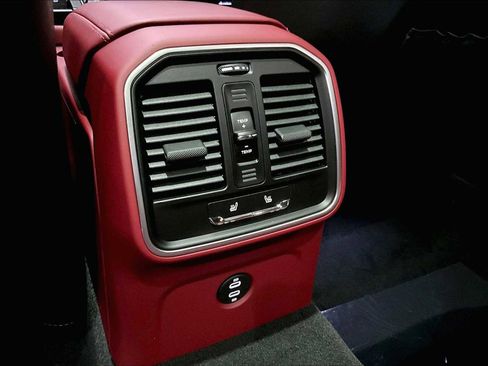 New 2026 Porsche Macan Turbo image 27