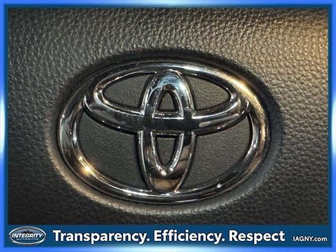 Used 2020 Toyota Highlander Platinum image 33