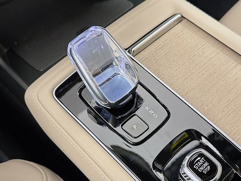 New 2026 Volvo XC90 B6 Plus w/ Protection Package Premier image 16