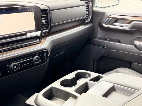 Used 2023 Chevrolet Silverado 1500 LT image 12