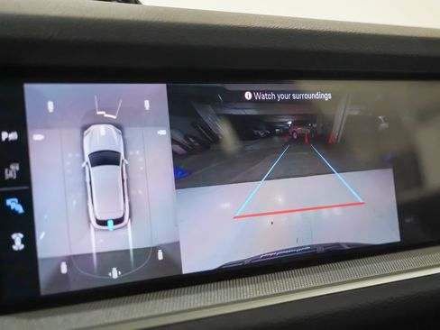 Certified 2026 Porsche Cayenne E-Hybrid AWD/4WD image 31