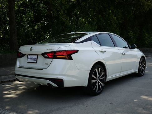 Used 2022 Nissan Altima 2.5 Platinum image 9