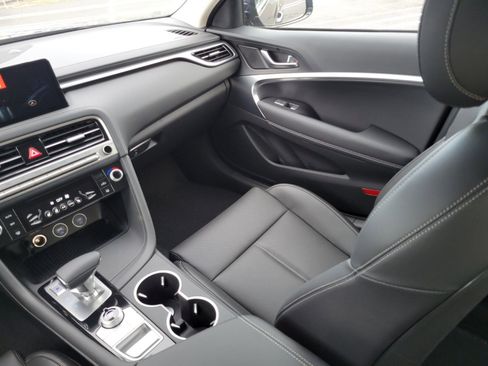 New 2026 Genesis G70 2.5T image 16