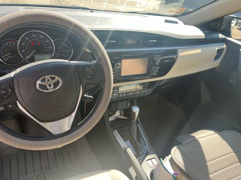 Used 2014 Toyota Corolla LE FWD image 8