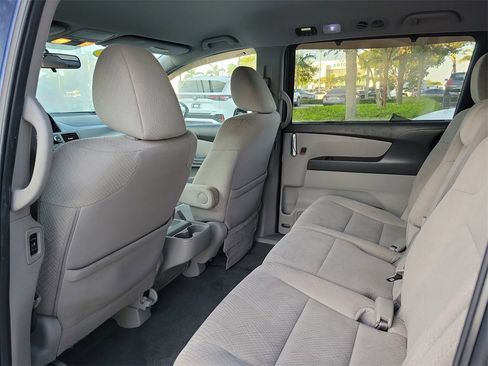 Used 2016 Honda Odyssey EX image 8