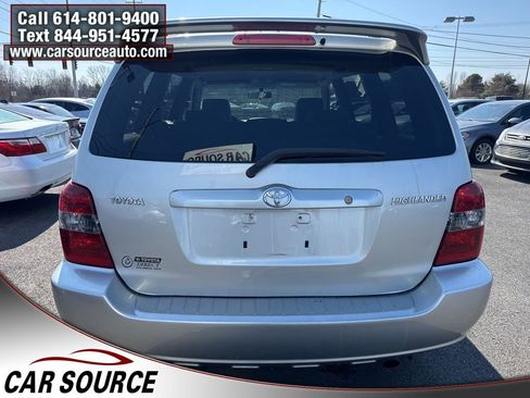 Used 2004 Toyota Highlander 2WD image 5