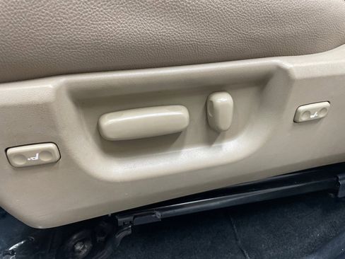 Used 2015 Toyota Sequoia Limited image 17