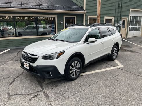 Used 2020 Subaru Outback Premium AWD/4WD image 3