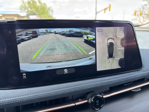 Used 2024 Nissan Ariya AWD image 19