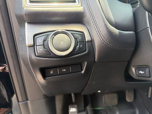 Used 2017 Ford Explorer Platinum AWD/4WD image 26
