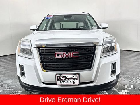 Used 2012 GMC Terrain SLT w/ Chrome and Technology Package FWD image 2