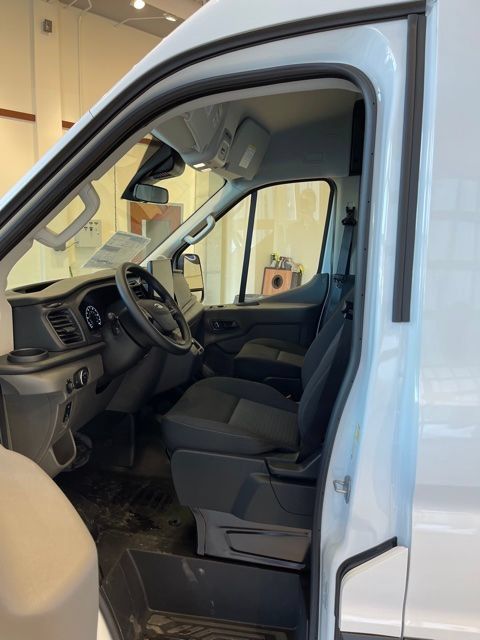 Used 2023 Ford E-Transit Medium Roof w/ Interior Upgrade Package RWD image 10
