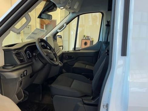 Used 2023 Ford E-Transit Medium Roof w/ Interior Upgrade Package image 10